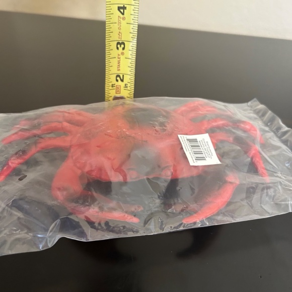 Plastic Crab. 8”. NWT - Picture 4 of 5